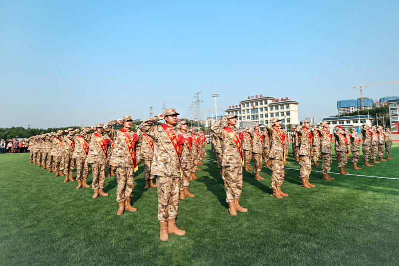 容縣2026年上半年新兵歡送大會。覃俊凱攝