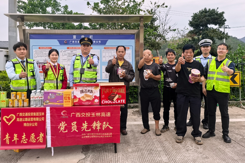 活动赢得司乘好评。顾清文摄