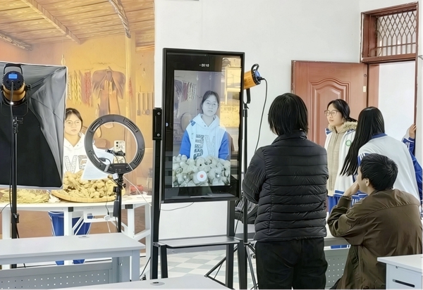 直播带货实践。