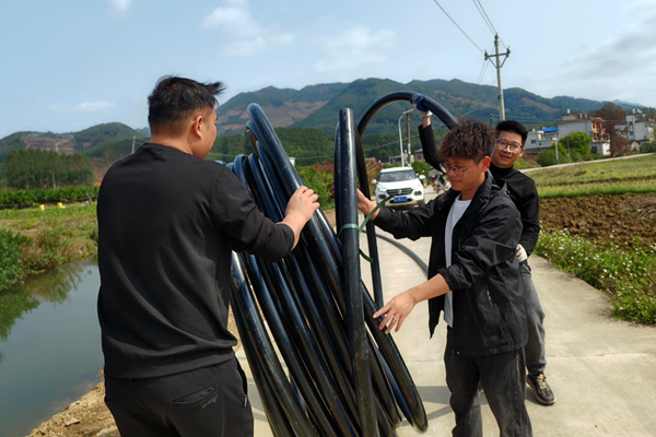 賀街鎮三鳳村全面改造老化自來水管網。三鳳村供圖