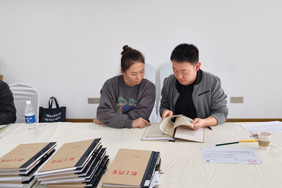 3.2026年3月18日，自治区社保中心工作人员向中国铁路南宁局集团有限公司柳州工务段单位经办人现场讲解审核结果并解读相关政策规定。