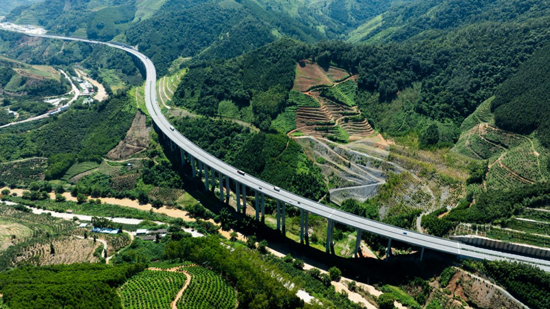 田西高速公路。中国能建葛洲坝集团供图