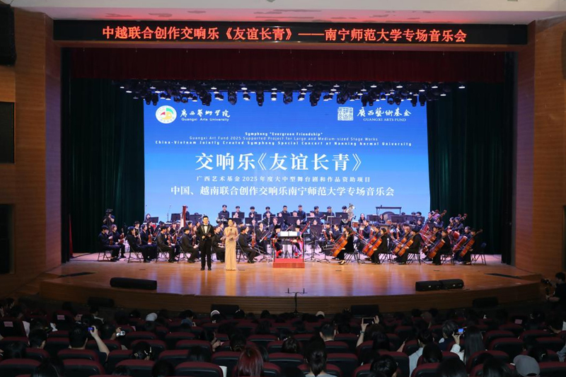 演出现场。吴凯雄摄