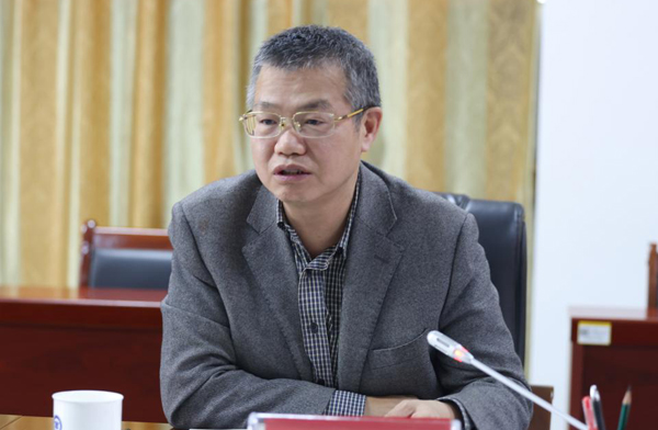 广西职业师范学院党委副书记罗彪讲话。广西职业师范学院供图