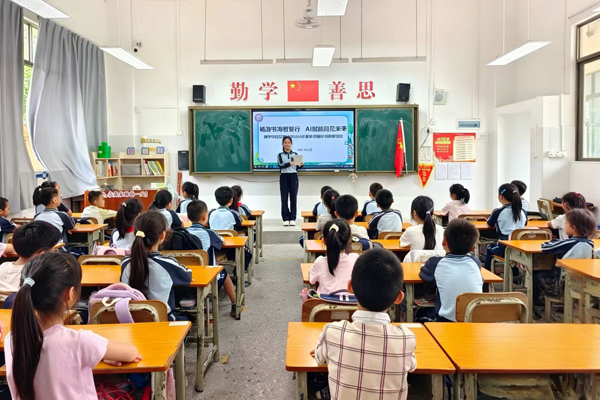 班级开展好书推荐活动。全晓颖摄