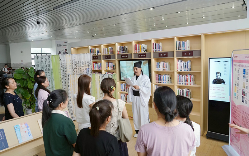 广西15个高铁读书驿站开展阅读推广活动