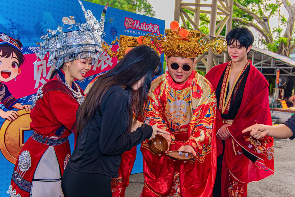 财神狂欢季活动现场。桂林旅投供稿