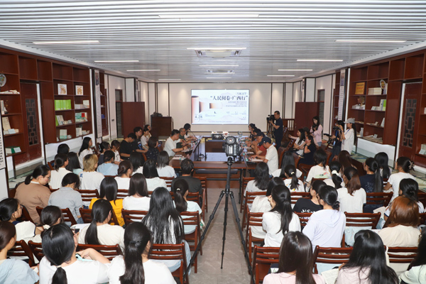 青年作家交流会现场。李佳琳摄
