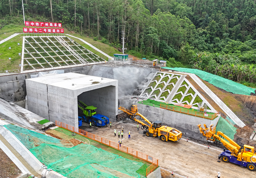 施工现场。韦建松摄