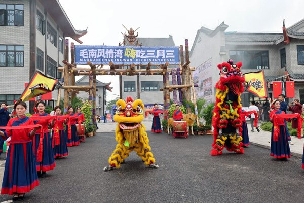 民俗牵客流潮流聚人气(图1)