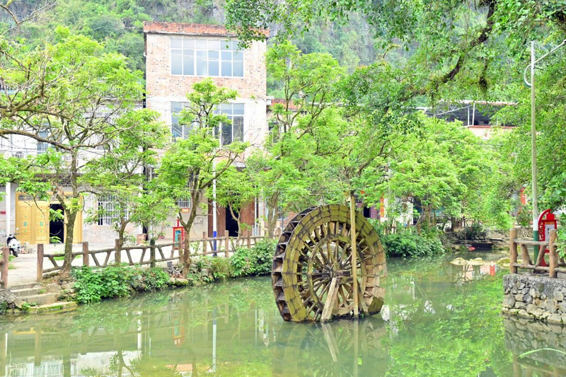 環境優美的寶圩鄉板價村。