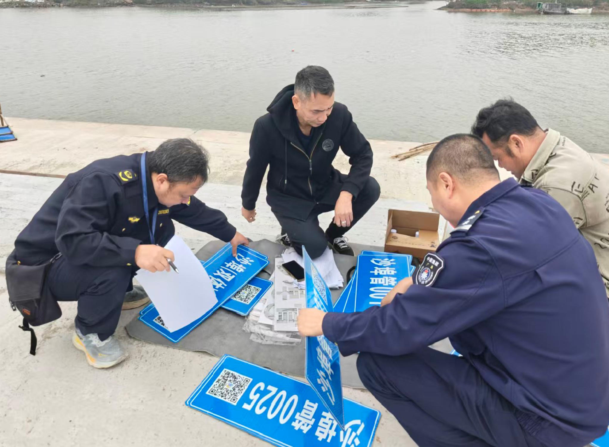 乡镇船舶上牌工作。钦州市钦南区委员会宣传部供图