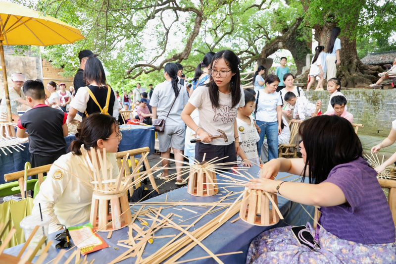 非遗竹编课堂。大芦古村文化生态旅游区供图