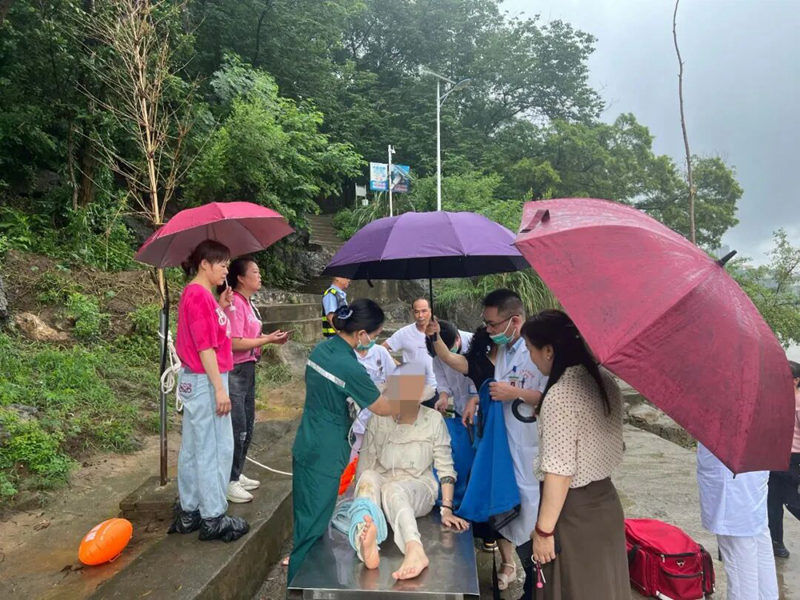 救援现场。来宾市融媒体中心供图