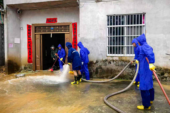 清淤现场。刘任毅摄