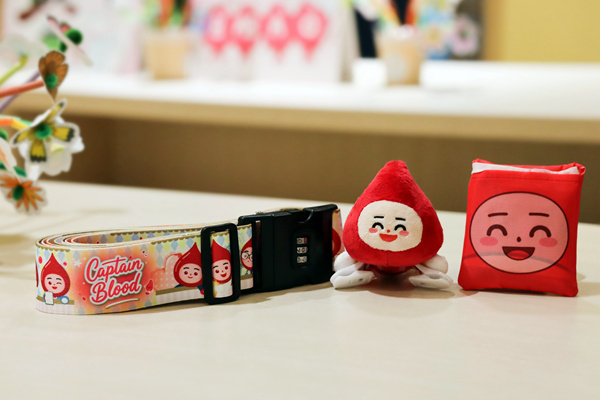 香港红十字会输血服务中心捐血吉祥物“捐血队长Captain Blood”主题纪念品