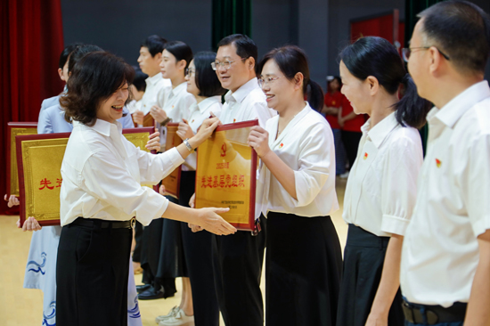 頒獎現場。學校供圖