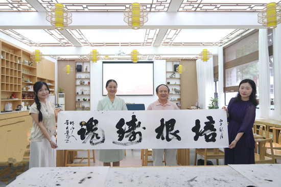 书法交流活动现场。李浩摄