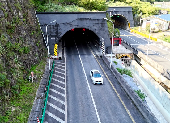 改造后的河都高速永仁北隧道洞口。