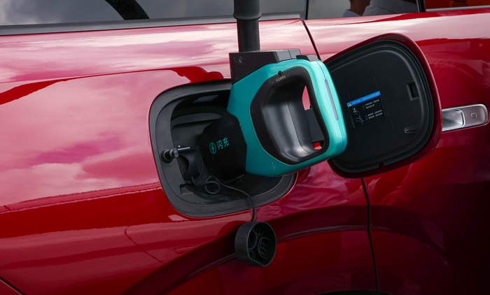 新“桩”备就位!104座闪充站将落地广西高速(图1)