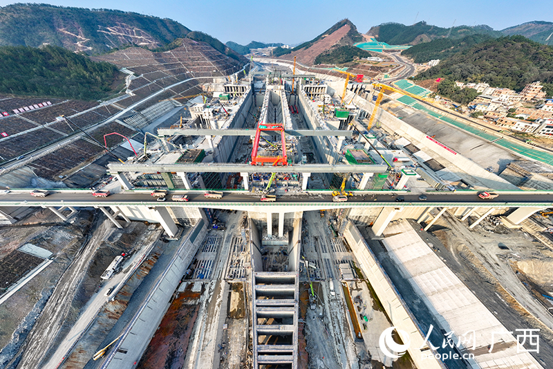 2026年2月初，马道枢纽建设现场。人民网记者 雷琦竣摄