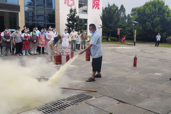 实操演练。钟山消防供图