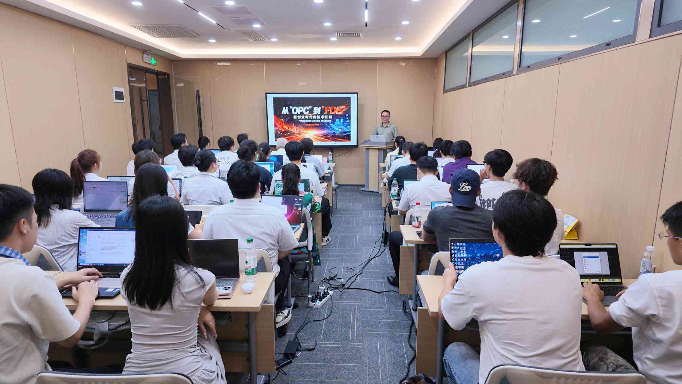 活动现场。毛燕萍摄