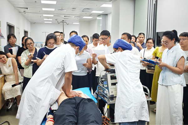 情景模拟教学培训。医院供图