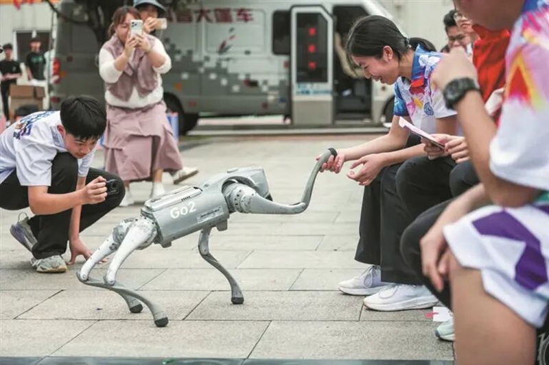 柳州鐵一中學初中部第三屆人工智能科技節。市教育局供圖