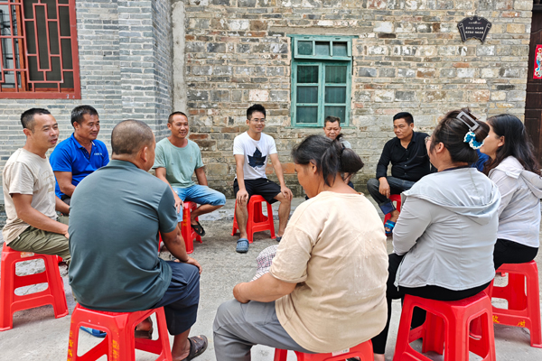 “微管家”收集社情民意排查風險隱患。