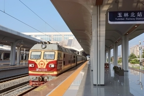 檢測列車從玉林北站發車。陳海嬋攝
