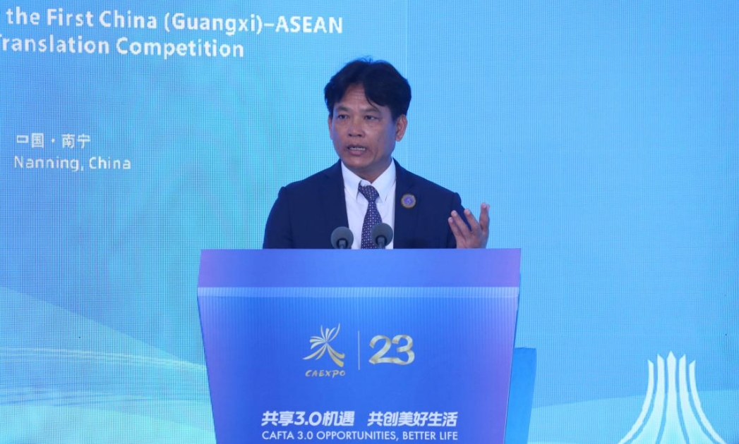 柬埔寨皇家科學院院長SOK Touch致辭。自治區科協供圖