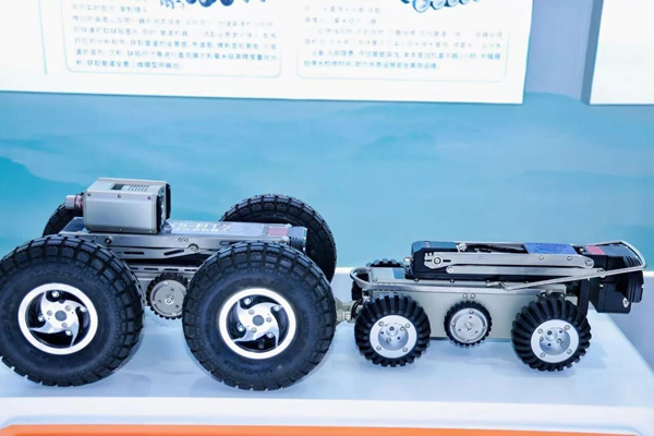 X5-HT5高清管道CCTV檢測機器人。廣西環保集團供圖