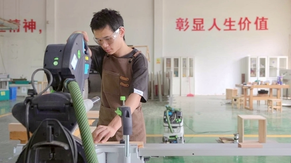學生備賽訓練現場。