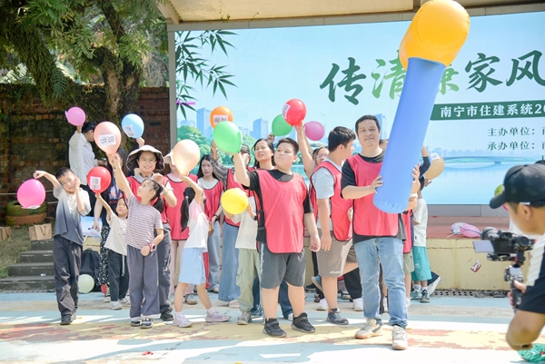 小锤拒诱惑活动现场。