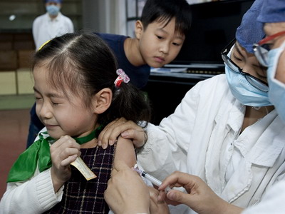 广西10日内为990万儿童免费接种麻疹疫苗