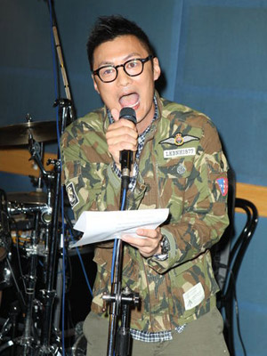  余文乐 探班好友张震岳 被指染上 艾滋病 出面喊